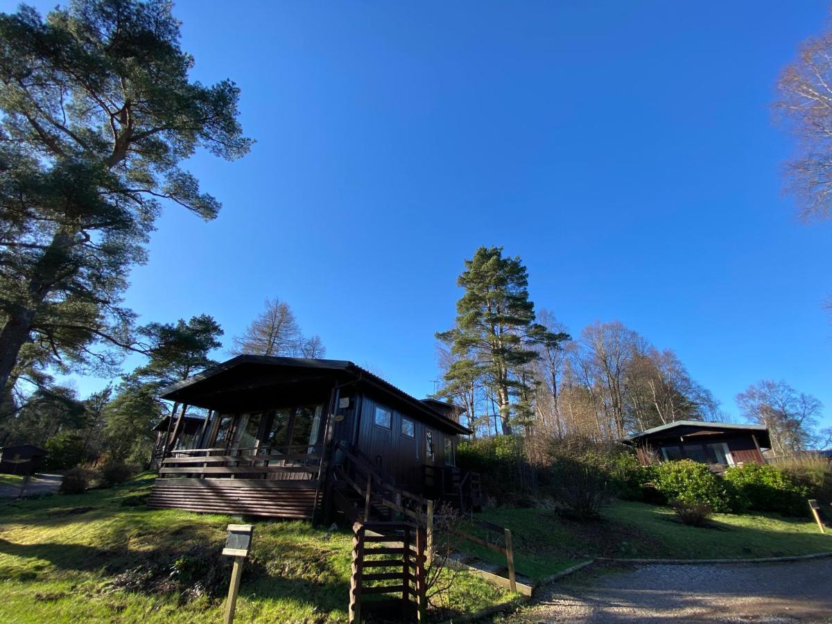 Great Glen Holidays - Chalets Fort William Exterior photo